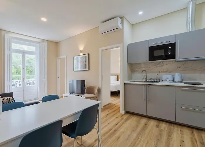 Prime V * Σετούμπαλ